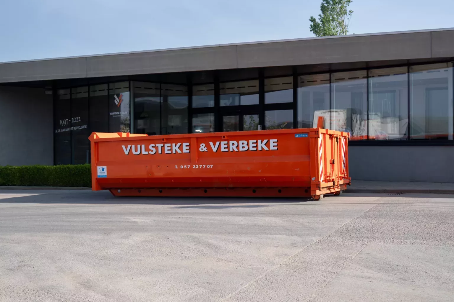 Vulsteke verbeke poperinge afzetcontainer bouwafval sloopafval harde plastics keramisch afval glasafval 17m³